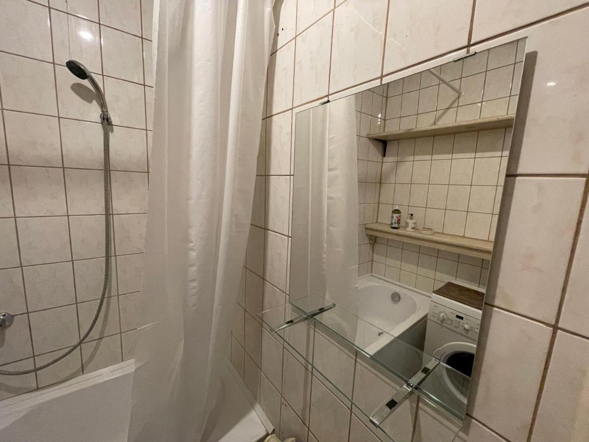 A Cozy Apartment With A Wonderful View Of The River In The Old Town Of Vilnius Luaran gambar